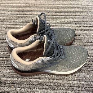 Brooks Ghost 15 Running Shoes